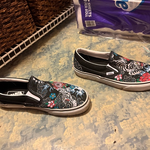 Vans Tiger Slip-On Shoes - Picture 5 of 5
